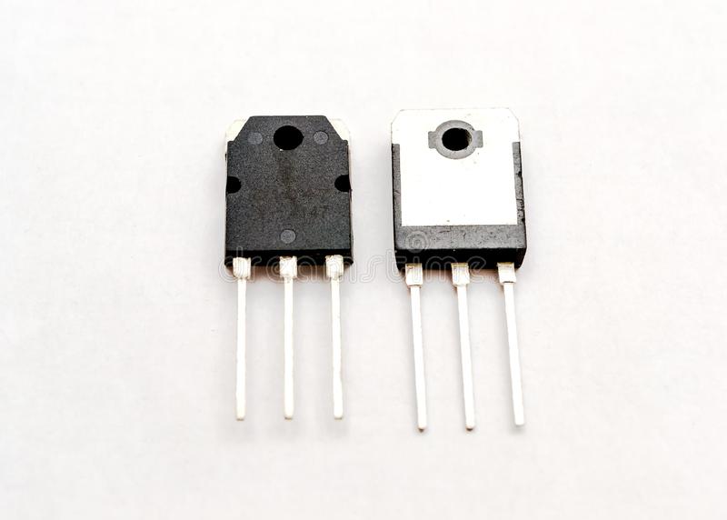 [2SC3180] Transistor NPN 80V 6A 2SC3180 TO-3P